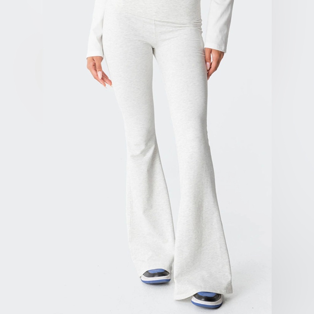 EDIKTED Naomi Flared Leggings